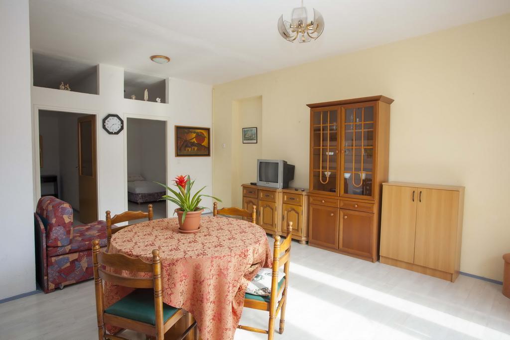Apartments Dino Makarska Zewnętrze zdjęcie