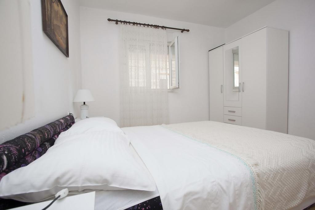 Apartments Dino Makarska Zewnętrze zdjęcie