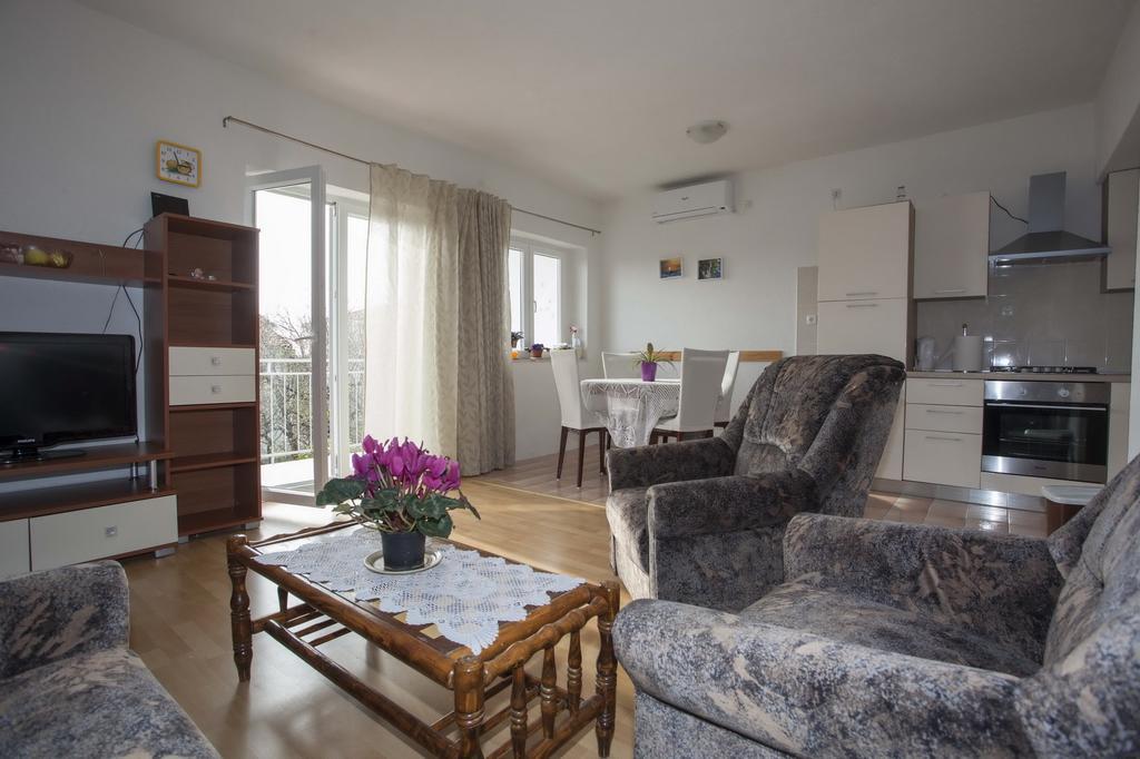 Apartments Dino Makarska Zewnętrze zdjęcie