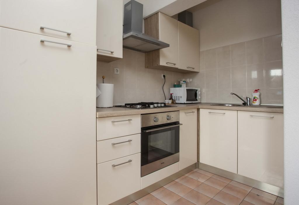 Apartments Dino Makarska Zewnętrze zdjęcie